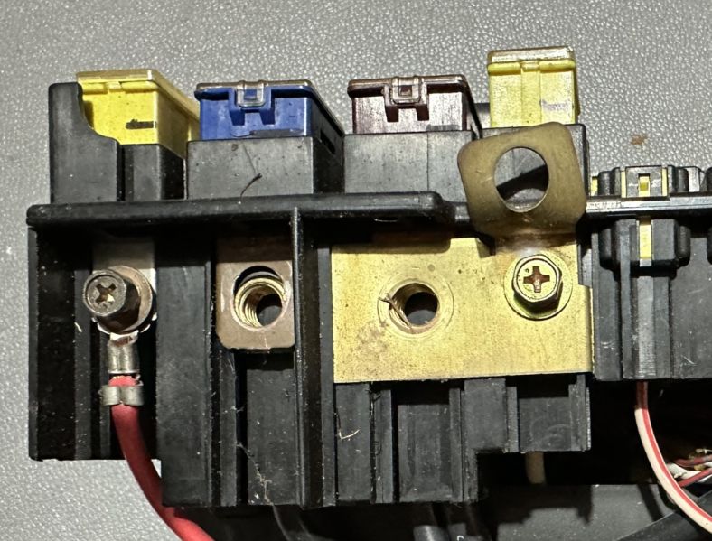 File:Four fuses are bolted in.jpg