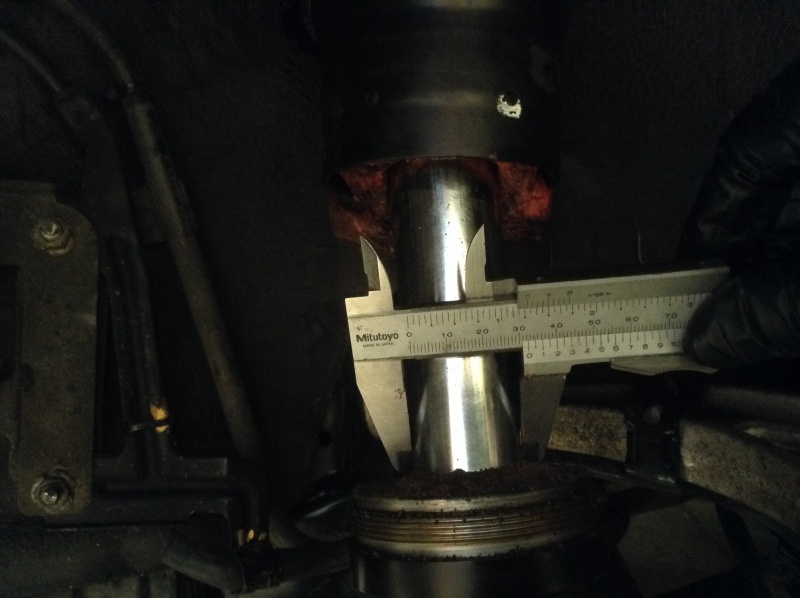 File:Rear suspension piston 32mm spanner.jpg