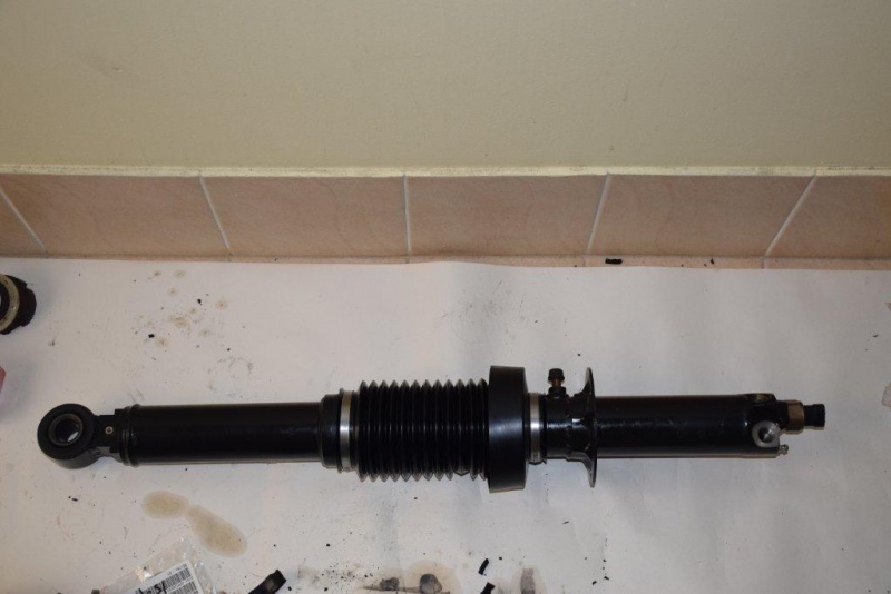 File:Rear strut - ready to install.jpg