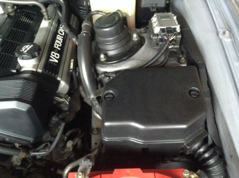 File:Fuse Box (engine bay) location.jpg